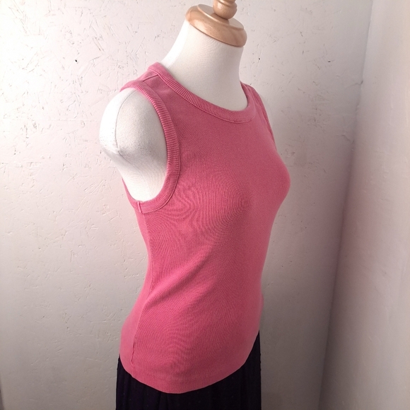 Anthropologie | Pink ribbed simple & cute scoop neck women's tank top - Picture 4 of 12